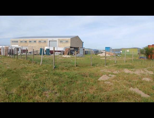 LAND FOR SALE IN RACING PARK